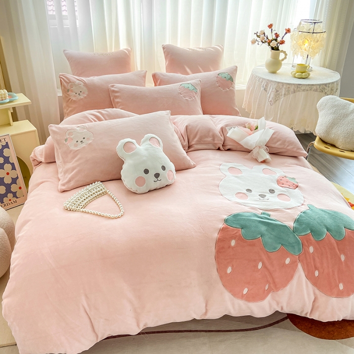 91家纺网 家纺一手货源 找家纺 涵宸2022新款加厚牛奶绒贴布绣系列四件套 牛奶绒-可爱兔