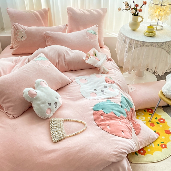 91家纺网 家纺一手货源 找家纺 涵宸2022新款加厚牛奶绒贴布绣系列四件套 牛奶绒-可爱兔