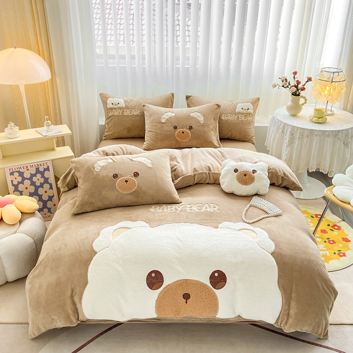 91家纺网 家纺一手货源 找家纺 涵宸2022新款加厚牛奶绒贴布绣系列四件套 牛奶绒-困困熊