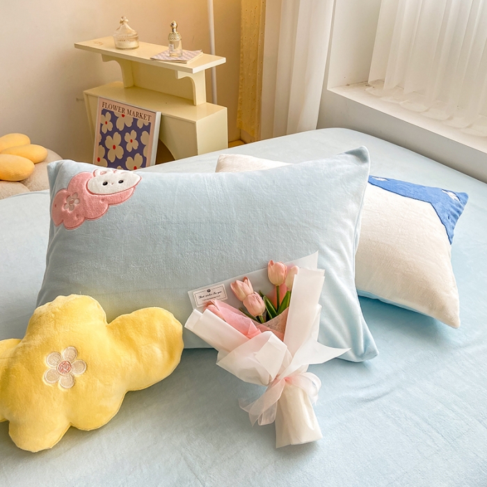 91家纺网 家纺一手货源 找家纺 涵宸2022新款加厚牛奶绒贴布绣系列四件套 牛奶绒-奶思