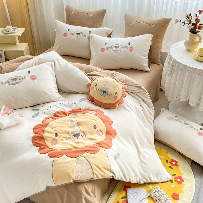 91家纺网 家纺一手货源 找家纺 涵宸2022新款加厚牛奶绒贴布绣系列四件套 牛奶绒-狮子王