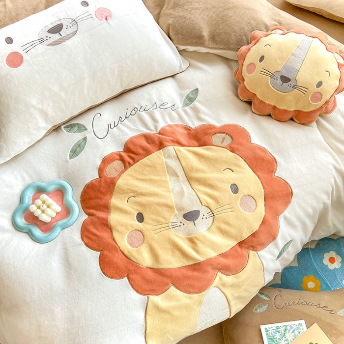 91家纺网 家纺一手货源 找家纺 涵宸2022新款加厚牛奶绒贴布绣系列四件套 牛奶绒-狮子王