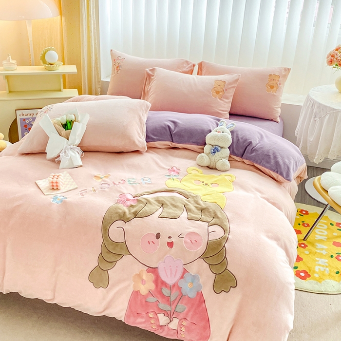 91家纺网 家纺一手货源 找家纺 涵宸2022新款加厚牛奶绒贴布绣系列四件套 牛奶绒-童真女孩