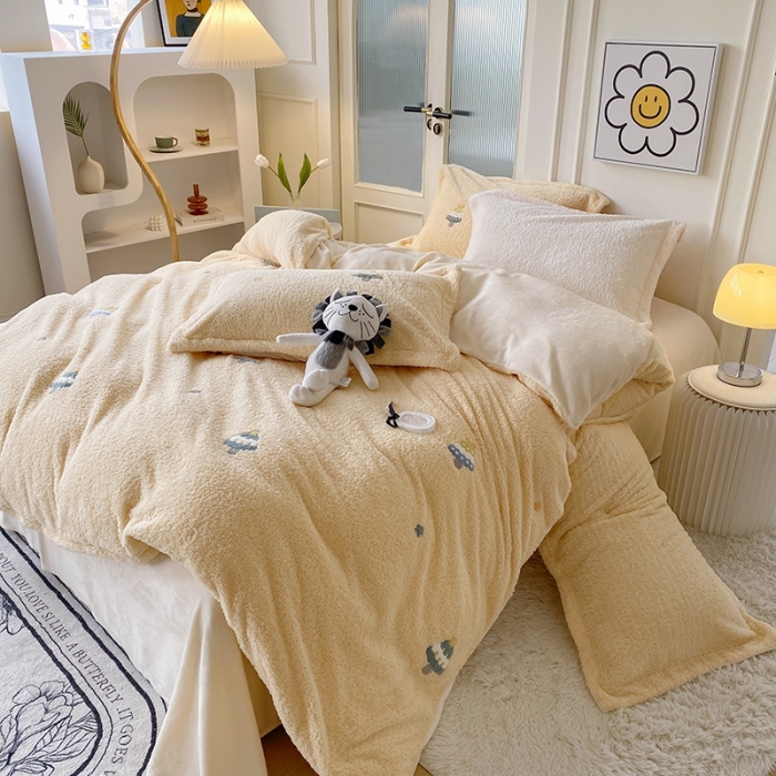 91家纺网 家纺一手货源 找家纺 一米阳光 2022新款绣花泰迪绒系列四件套 小树苗