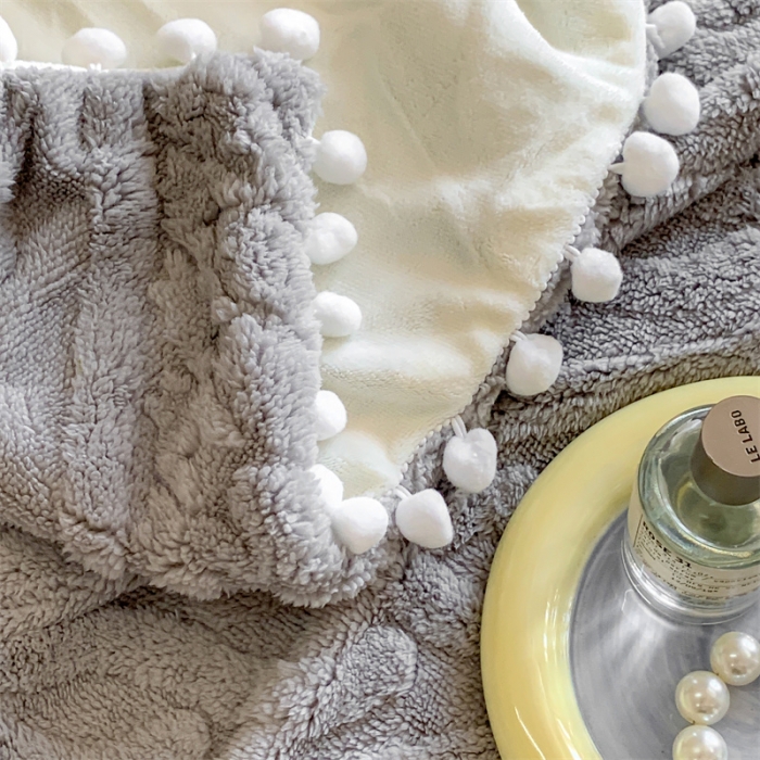 91家纺网 家纺一手货源 找家纺 洋铭区 2022新款a版舒棉绒b版牛奶绒毯子-糖豆系列 糖豆灰