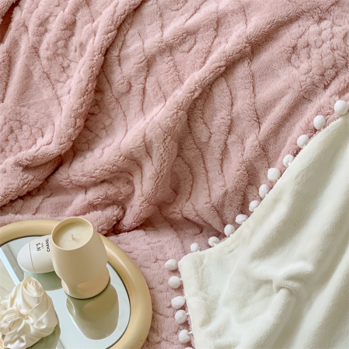 91家纺网 家纺一手货源 找家纺 洋铭区 2022新款a版舒棉绒b版牛奶绒毯子-糖豆系列 糖豆浅粉