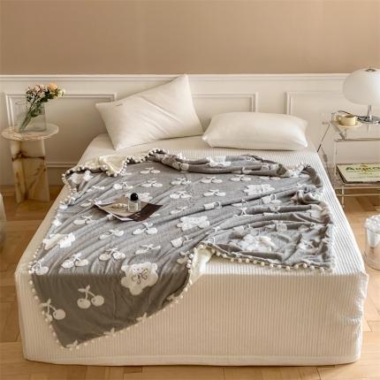 91家纺网 家纺一手货源 找家纺 洋铭区 2022新款a版舒棉绒b版牛奶绒毯子-樱桃小熊 樱桃小熊灰