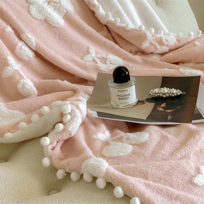 91家纺网 家纺一手货源 找家纺 （总）洋铭区 2022新款a版舒棉绒b版牛奶绒毯子-樱桃小熊