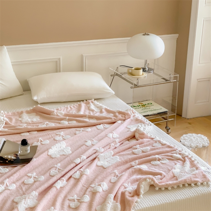 91家纺网 家纺一手货源 找家纺 洋铭区 2022新款a版舒棉绒b版牛奶绒毯子-樱桃小熊 樱桃小熊粉