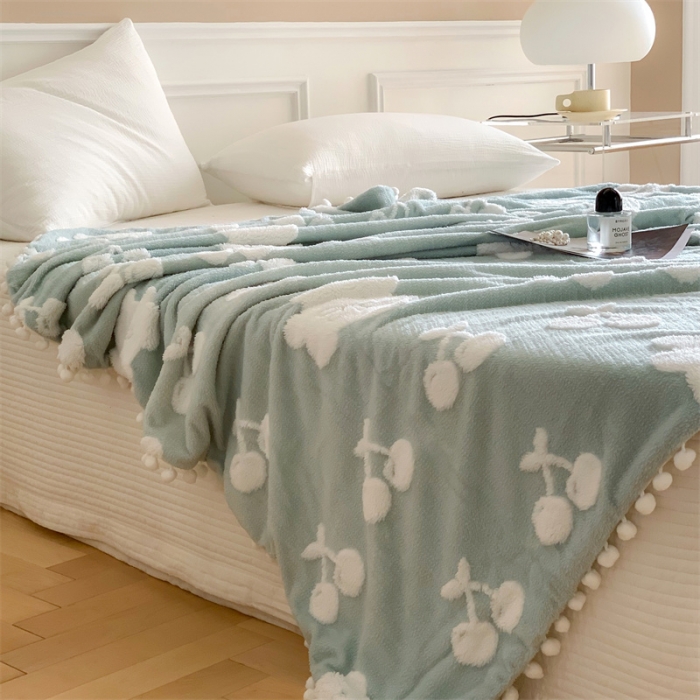 91家纺网 家纺一手货源 找家纺 洋铭区 2022新款a版舒棉绒b版牛奶绒毯子-樱桃小熊 樱桃小熊绿