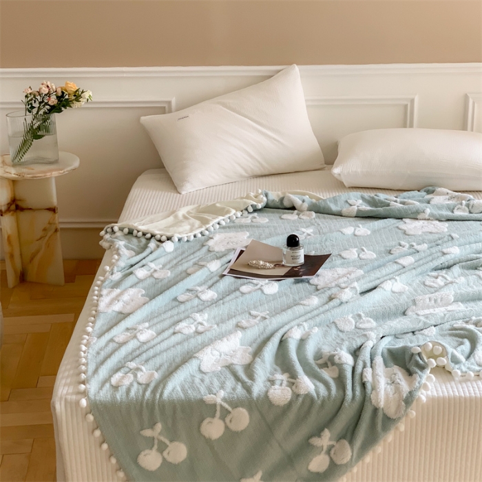 91家纺网 家纺一手货源 找家纺 洋铭区 2022新款a版舒棉绒b版牛奶绒毯子-樱桃小熊 樱桃小熊绿