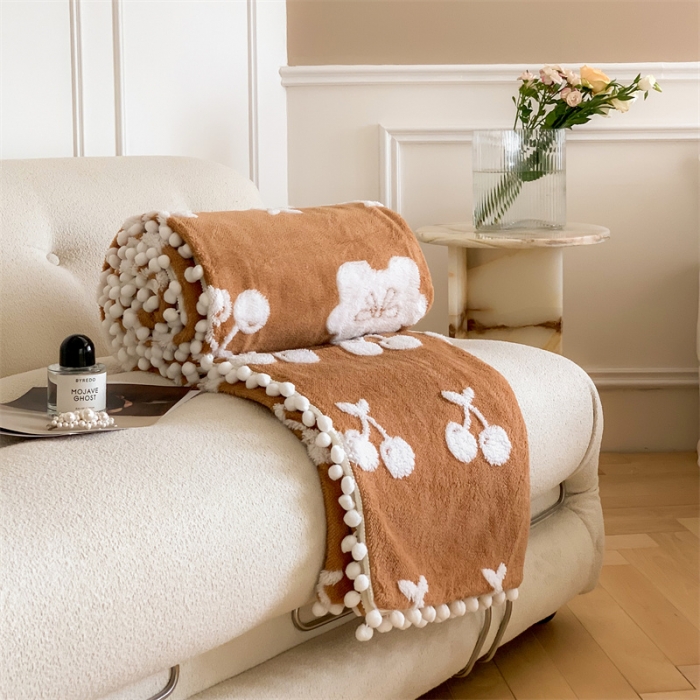 91家纺网 家纺一手货源 找家纺 洋铭区 2022新款a版舒棉绒b版牛奶绒毯子-樱桃小熊 樱桃小熊棕