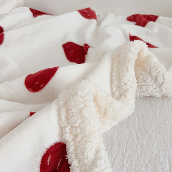 91家纺网 家纺一手货源 找家纺 航途席业 2023新款软绵绵牛奶绒羊羔绒毛毯 爱心红