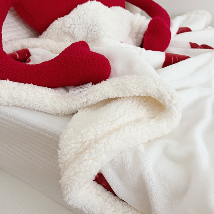 91家纺网 家纺一手货源 找家纺 航途席业 2023新款软绵绵牛奶绒羊羔绒毛毯 爱心红