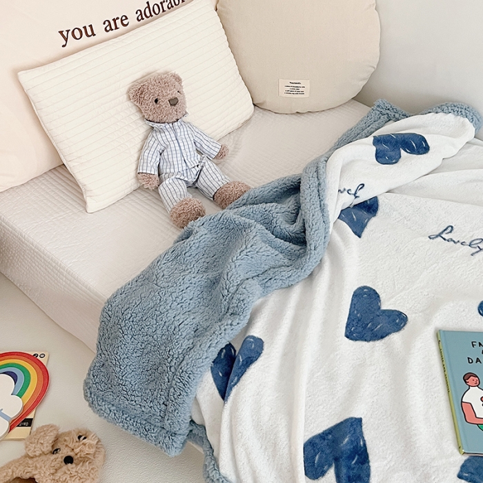 91家纺网 家纺一手货源 找家纺 航途席业 20263新款软绵绵牛奶绒羊羔绒毛毯 爱心蓝