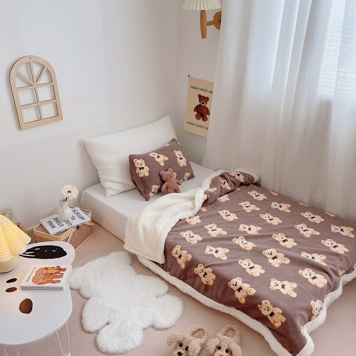 91家纺网 家纺一手货源 找家纺 航途席业 20263新款软绵绵牛奶绒羊羔绒毛毯 韩国熊咖