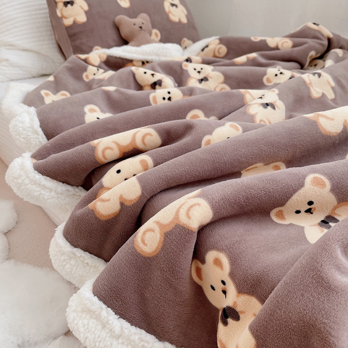 91家纺网 家纺一手货源 找家纺 航途席业 20263新款软绵绵牛奶绒羊羔绒毛毯 韩国熊咖