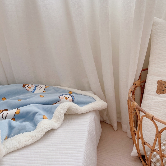 91家纺网 家纺一手货源 找家纺 航途席业 2023新款软绵绵牛奶绒羊羔绒毛毯 蓝鸭子