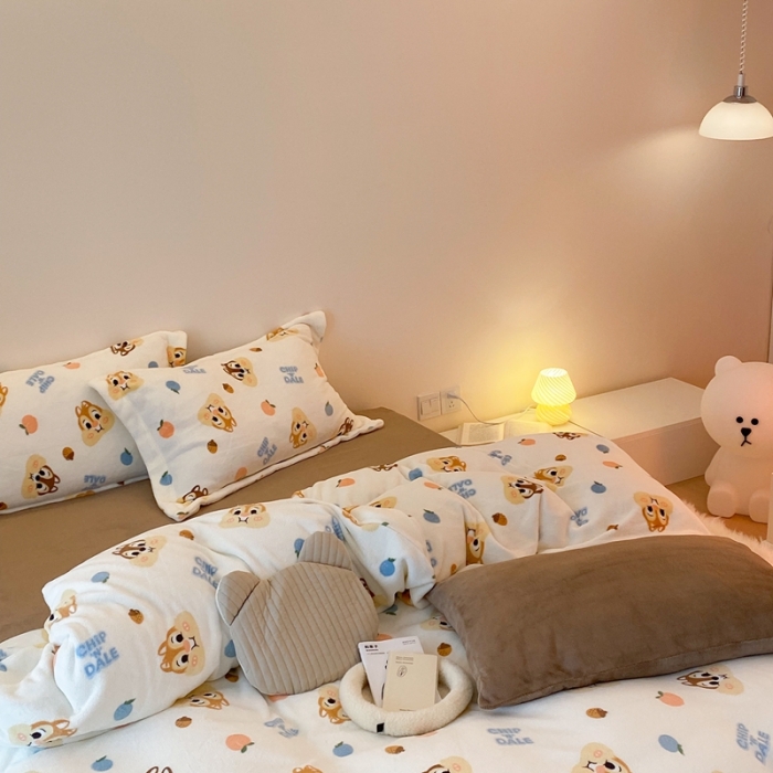 91家纺网 家纺一手货源 找家纺 时光里 230g正宗全消光印花牛奶绒迪士尼四件套 奇奇蒂蒂