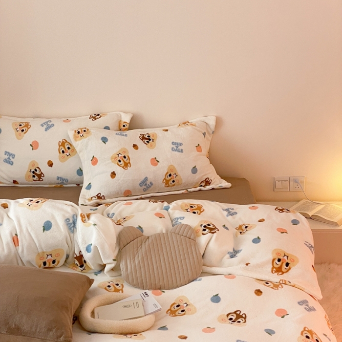 91家纺网 家纺一手货源 找家纺 时光里 230g正宗全消光印花牛奶绒迪士尼四件套 奇奇蒂蒂