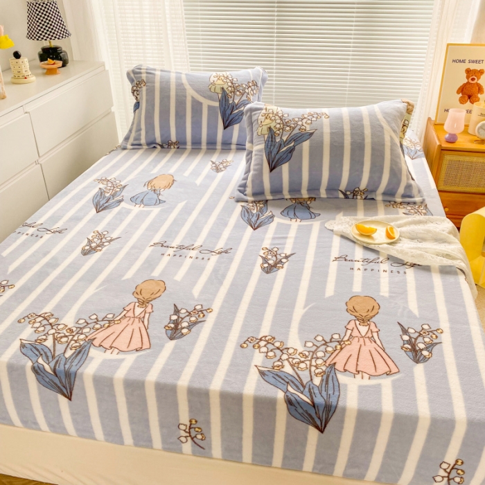 91家纺网 家纺一手货源 找家纺 佰亿莱 2024新款 直播爆款高克重牛奶绒床笠三件套 背影女孩