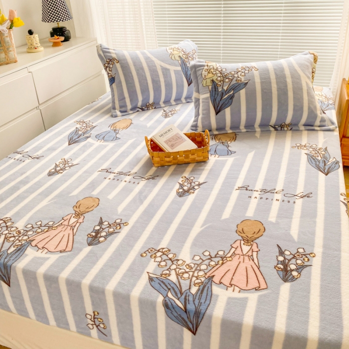 91家纺网 家纺一手货源 找家纺 佰亿莱 2024新款 直播爆款高克重牛奶绒床笠三件套 背影女孩