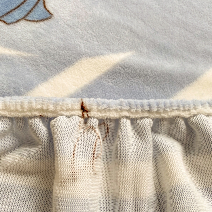 91家纺网 家纺一手货源 找家纺 佰亿莱 2024新款 直播爆款高克重牛奶绒床笠三件套 背影女孩