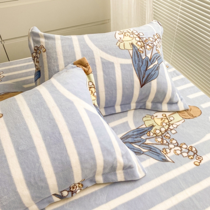 91家纺网 家纺一手货源 找家纺 佰亿莱 2024新款 直播爆款高克重牛奶绒床笠三件套 背影女孩