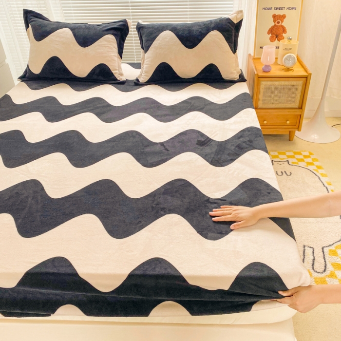 91家纺网 家纺一手货源 找家纺 佰亿莱 2024新款 直播爆款高克重牛奶绒床笠三件套 波浪纹