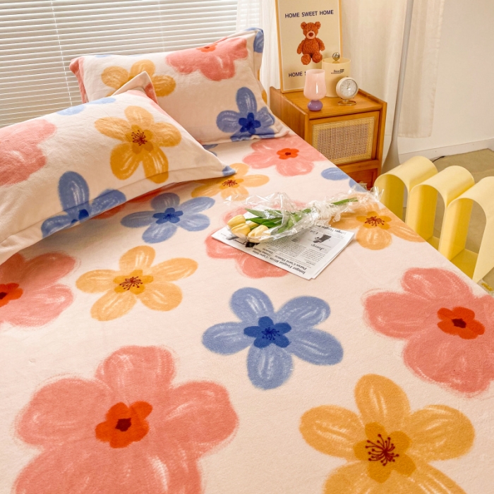 91家纺网 家纺一手货源 找家纺 佰亿莱 2024新款 直播爆款高克重牛奶绒床笠三件套 初晴