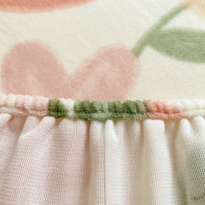 91家纺网 家纺一手货源 找家纺 佰亿莱 2024新款 直播爆款高克重牛奶绒床笠三件套 草莓乐园