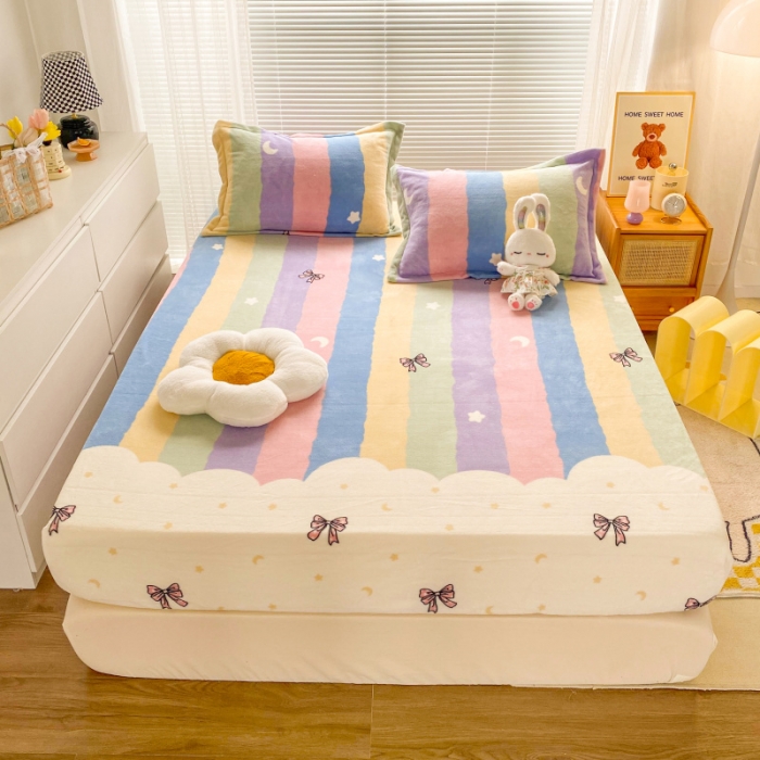 91家纺网 家纺一手货源 找家纺 佰亿莱 2024新款 直播爆款高克重牛奶绒床笠三件套 彩虹蝴蝶结