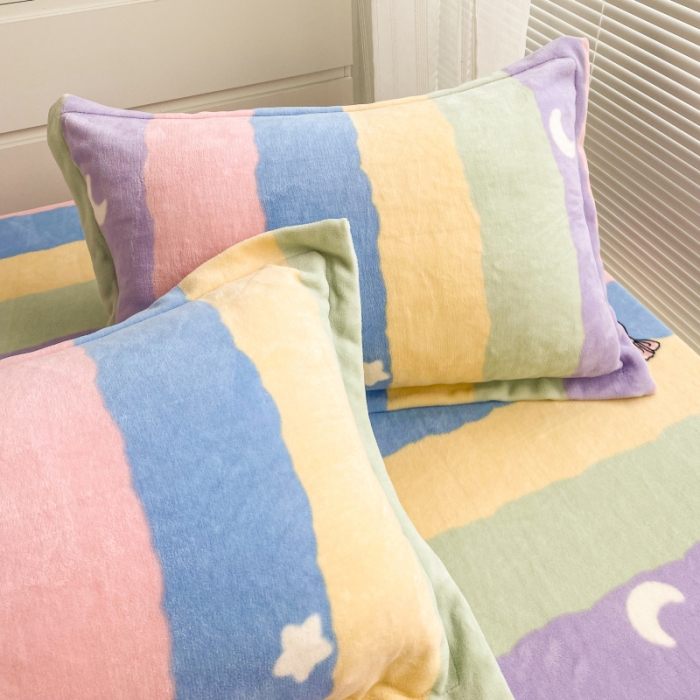 91家纺网 家纺一手货源 找家纺 佰亿莱 2024新款 直播爆款高克重牛奶绒床笠三件套 彩虹蝴蝶结