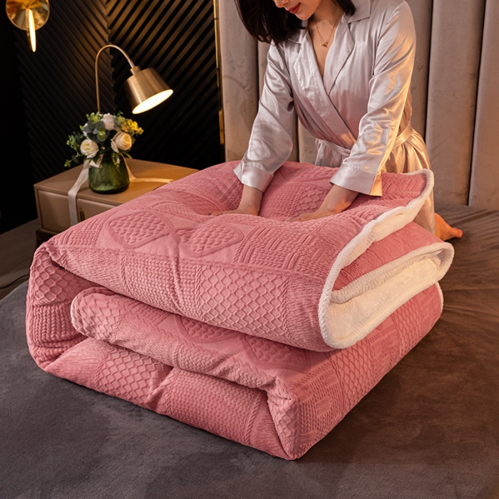 91家纺网 家纺一手货源 找家纺 （总）吾诺 2022 雕花绒二合一冬被 可拆洗牛奶绒冬被