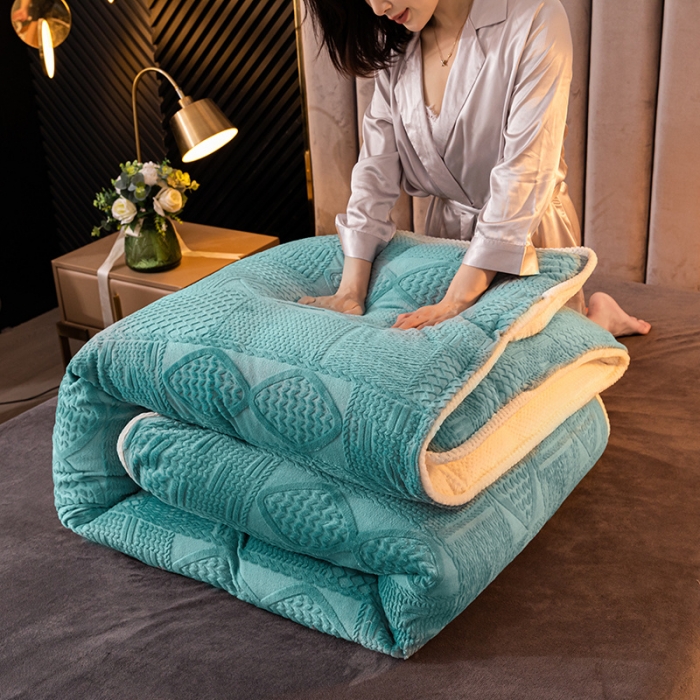 91家纺网 家纺一手货源 找家纺 吾诺 2022新款雕花绒二合一冬被 雕花湖兰