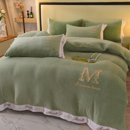 91家纺网 家纺一手货源 找家纺 总大米家居2023新款高克重牛奶宽边绒刺绣四件套-罗曼蒂克