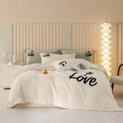 91家纺网 家纺一手货源 找家纺 （总）名品优仓2022新款牛奶绒230克毛巾绣四件套LOVE