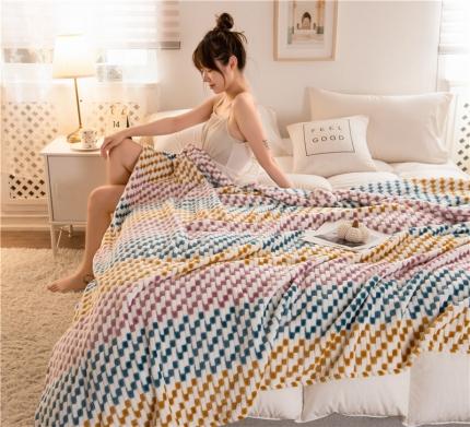 畅畅家纺 2022新款新款色织牛奶绒多功能毛毯 塞纳河畔