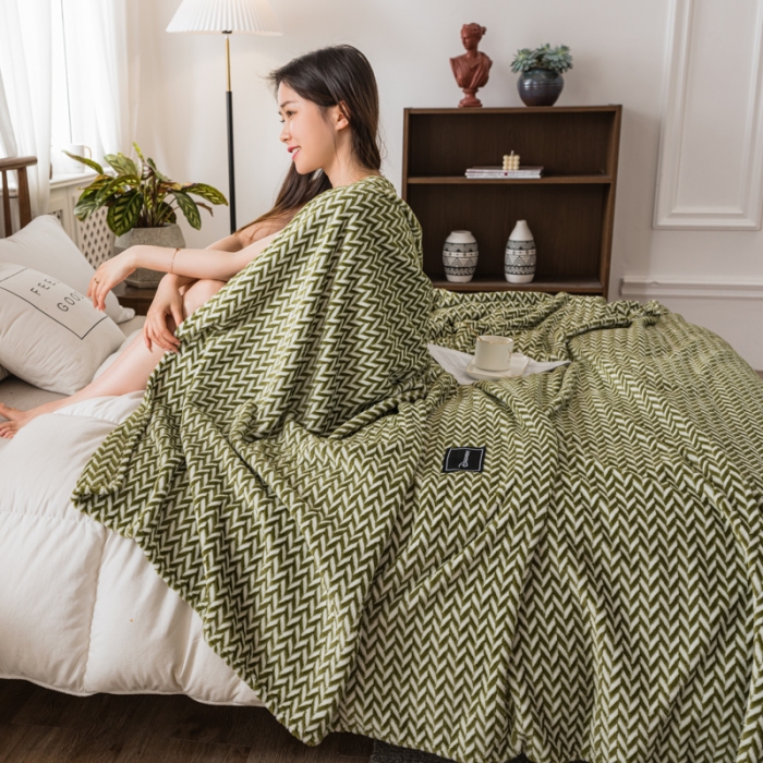 91家纺网 家纺一手货源 找家纺 畅畅家纺 2022新款新款色织牛奶绒多功能毛毯 穗穗有余  绿