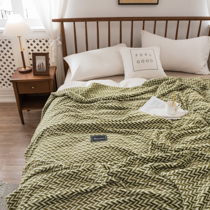 91家纺网 家纺一手货源 找家纺 畅畅家纺 2022新款新款色织牛奶绒多功能毛毯 穗穗有余  绿