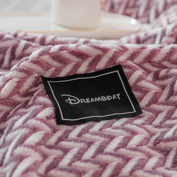 91家纺网 家纺一手货源 找家纺 畅畅家纺 2022新款新款色织牛奶绒多功能毛毯 穗穗有余  紫