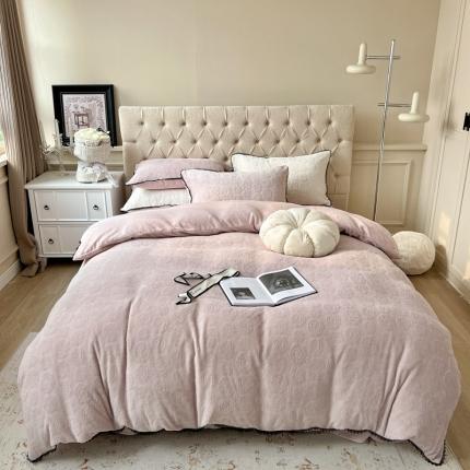 91家纺网 家纺一手货源 找家纺 柚子 2022新款雕花牛奶绒四件套-山茶花 茶花粉