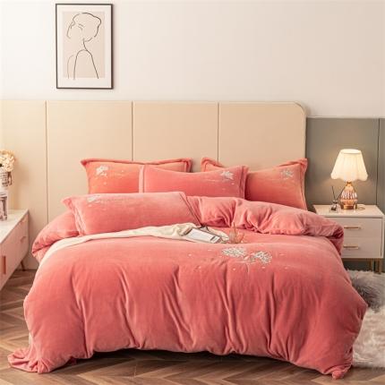 91家纺网 家纺一手货源 找家纺 （总）名品优仓 2022新款刺绣牛奶绒200克四件套-绣花球