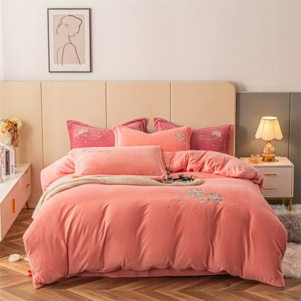 91家纺网 家纺一手货源 找家纺 名品优仓 2022新款刺绣牛奶绒200克四件套-绣花球 少女粉