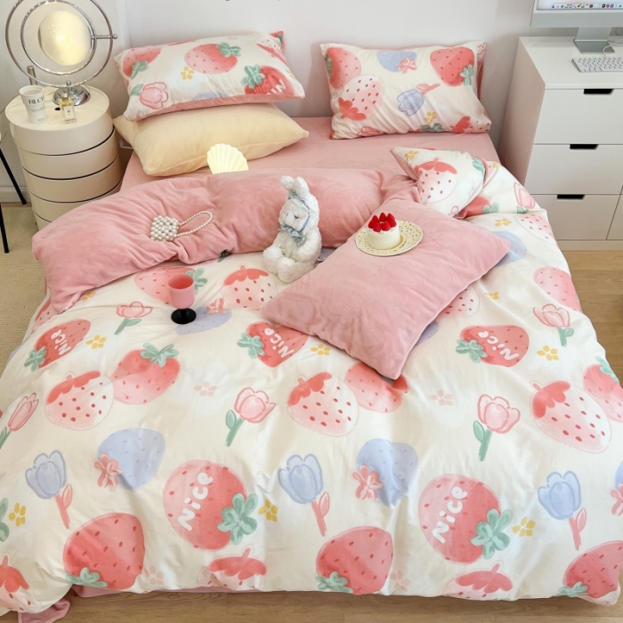 91家纺网 家纺一手货源 找家纺 昔可 2022新款梦幻公主风系列棉加绒印花四件套 草莓果酱