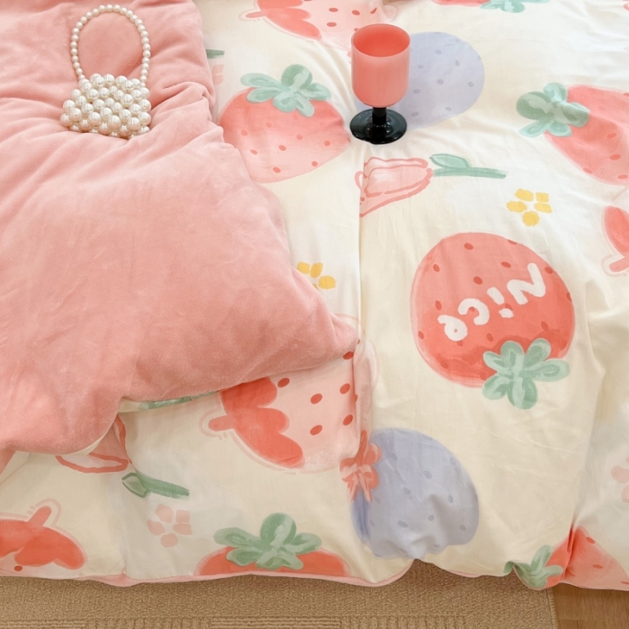91家纺网 家纺一手货源 找家纺 昔可 2022新款梦幻公主风系列棉加绒印花四件套 草莓果酱