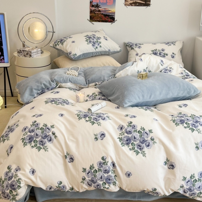 91家纺网 家纺一手货源 找家纺 昔可 2022新款梦幻公主风系列棉加绒印花四件套 法式蓝玫瑰