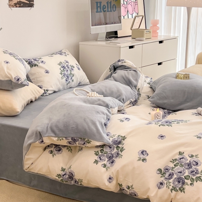 91家纺网 家纺一手货源 找家纺 昔可 2022新款梦幻公主风系列棉加绒印花四件套 法式蓝玫瑰