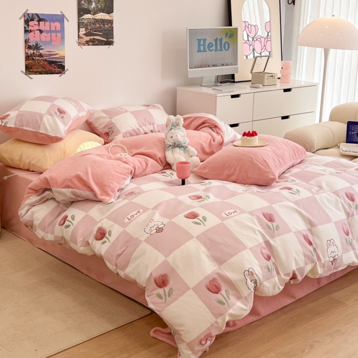 91家纺网 家纺一手货源 找家纺 昔可 2022新款梦幻公主风系列棉加绒印花四件套 粉格兔