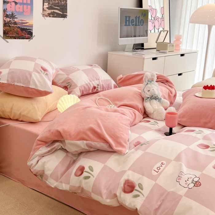 91家纺网 家纺一手货源 找家纺 昔可 2022新款梦幻公主风系列棉加绒印花四件套 粉格兔